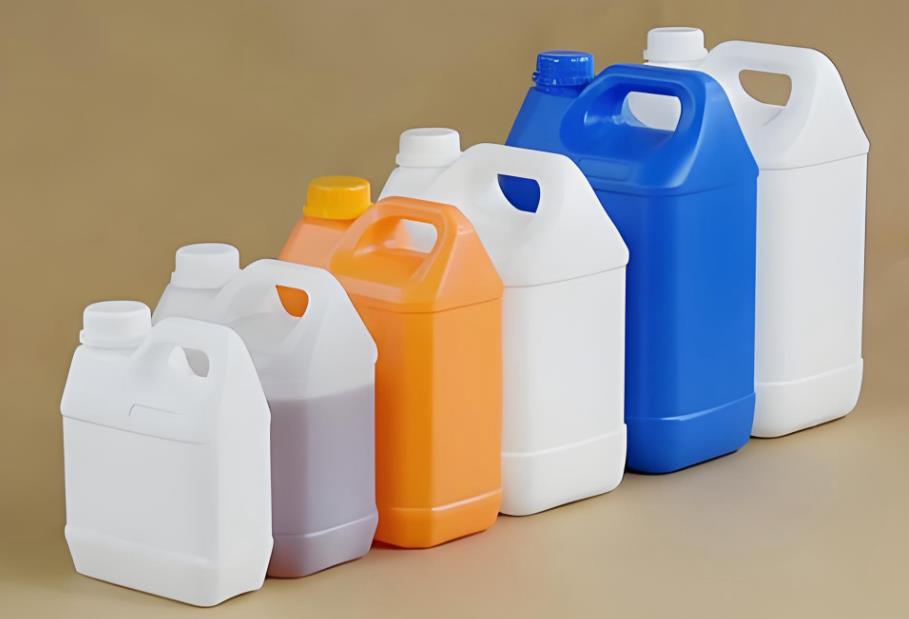 Detailed Application Analysis of Apollo Extrusion Blow Molding Machines in Jerrycan Production