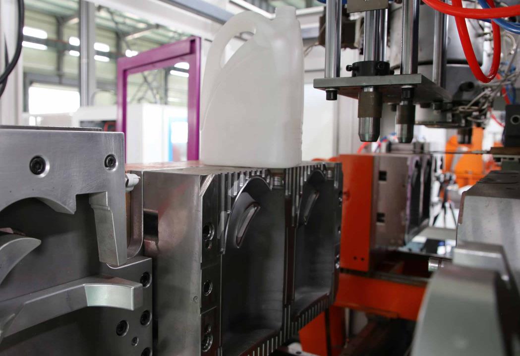 Mold Maintenance Items and Daily Maintenance Requirements for Extrusion Blow Molding Machines