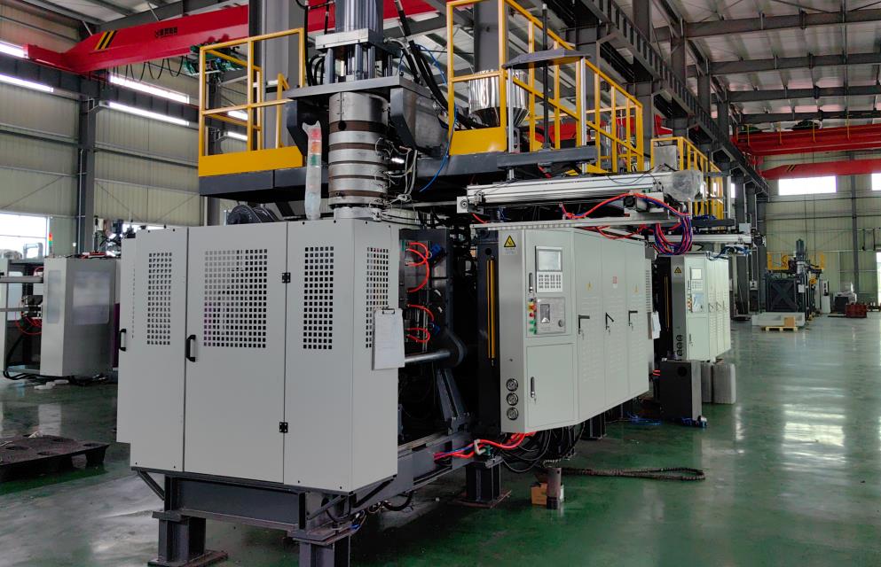 Precautions for the Use of Extrusion Blow Molding Machines